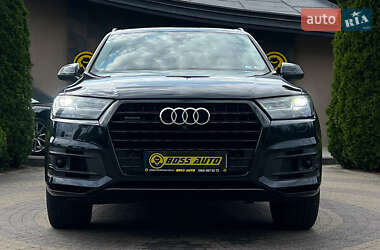 Внедорожник / Кроссовер Audi Q7 2016 в 