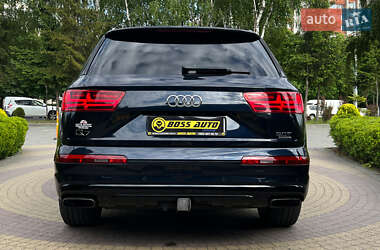 Внедорожник / Кроссовер Audi Q7 2016 в 