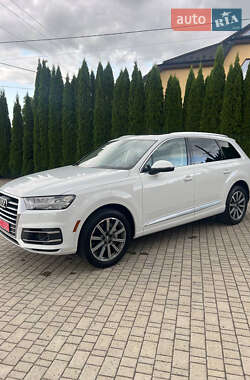 Внедорожник / Кроссовер Audi Q7 2018 в 