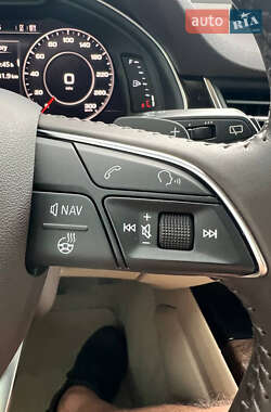 Внедорожник / Кроссовер Audi Q7 2018 в 