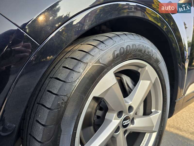 Внедорожник / Кроссовер Audi Q7 2018 в Львове