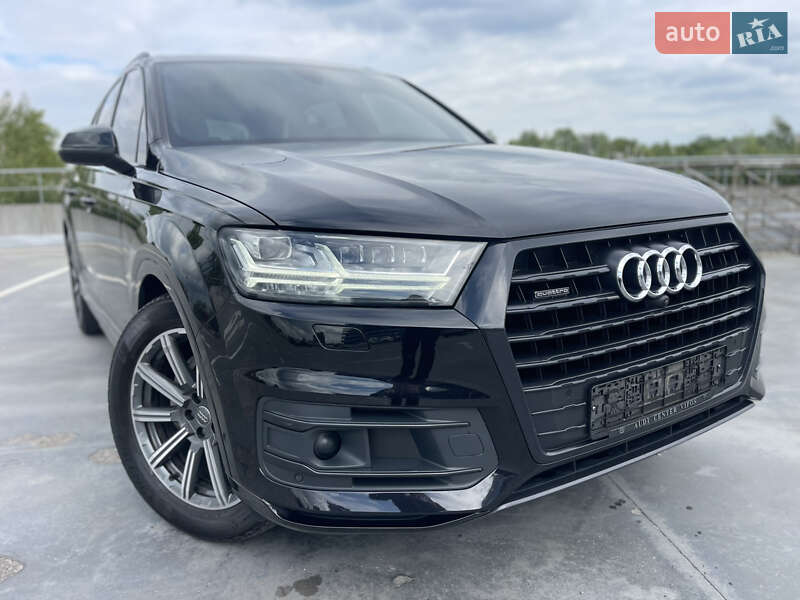 Внедорожник / Кроссовер Audi Q7 2019 в 