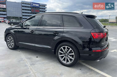 Внедорожник / Кроссовер Audi Q7 2019 в 