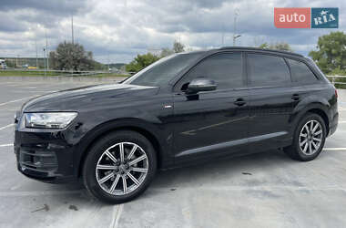 Внедорожник / Кроссовер Audi Q7 2019 в 