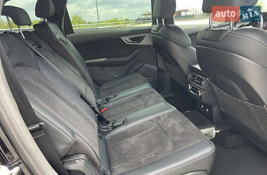 Внедорожник / Кроссовер Audi Q7 2019 в 