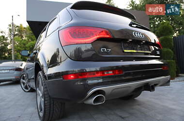 Внедорожник / Кроссовер Audi Q7 2014 в 