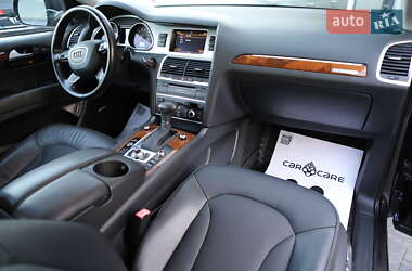 Внедорожник / Кроссовер Audi Q7 2014 в 
