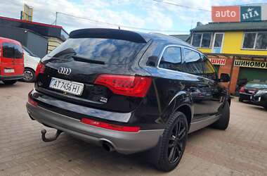 Позашляховик / Кросовер Audi Q7 2011 в 