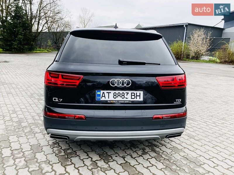 Внедорожник / Кроссовер Audi Q7 2017 в Богородчанах
