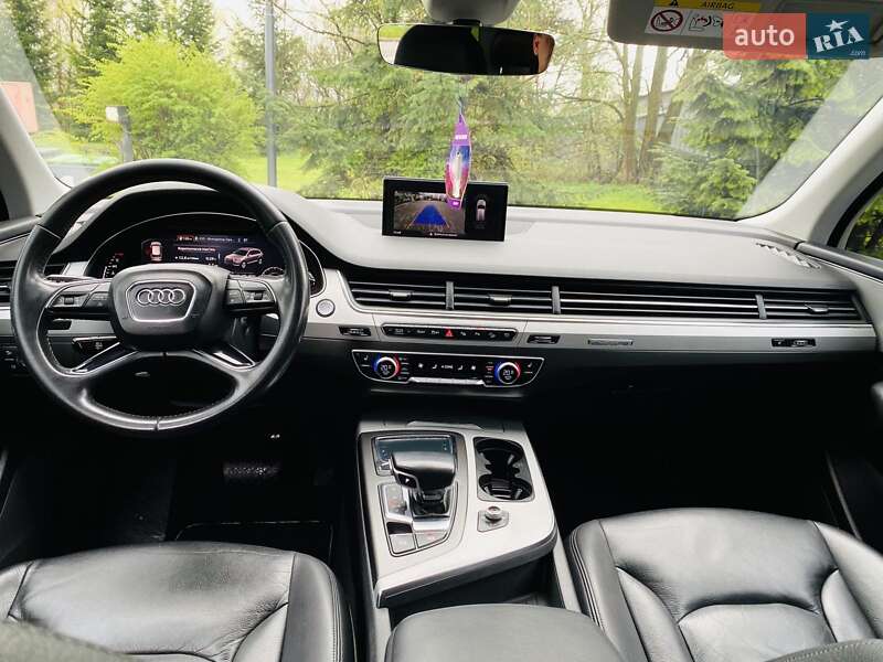 Внедорожник / Кроссовер Audi Q7 2017 в Богородчанах