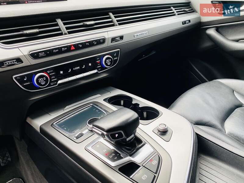 Внедорожник / Кроссовер Audi Q7 2017 в Богородчанах