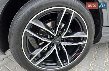 Внедорожник / Кроссовер Audi Q7 2021 в 