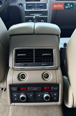 Внедорожник / Кроссовер Audi Q7 2012 в 