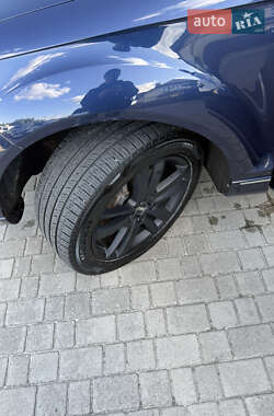 Внедорожник / Кроссовер Audi Q7 2012 в 