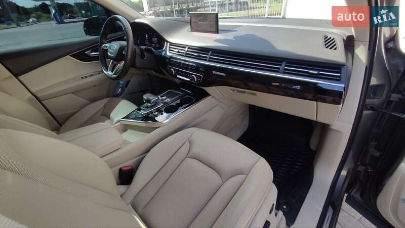 Внедорожник / Кроссовер Audi Q7 2016 в Ивано-Франковске