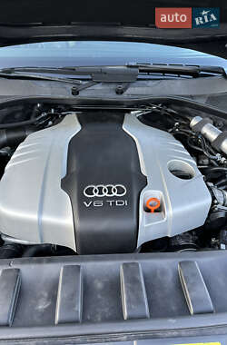 Внедорожник / Кроссовер Audi Q7 2013 в 