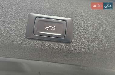 Внедорожник / Кроссовер Audi Q7 2013 в 