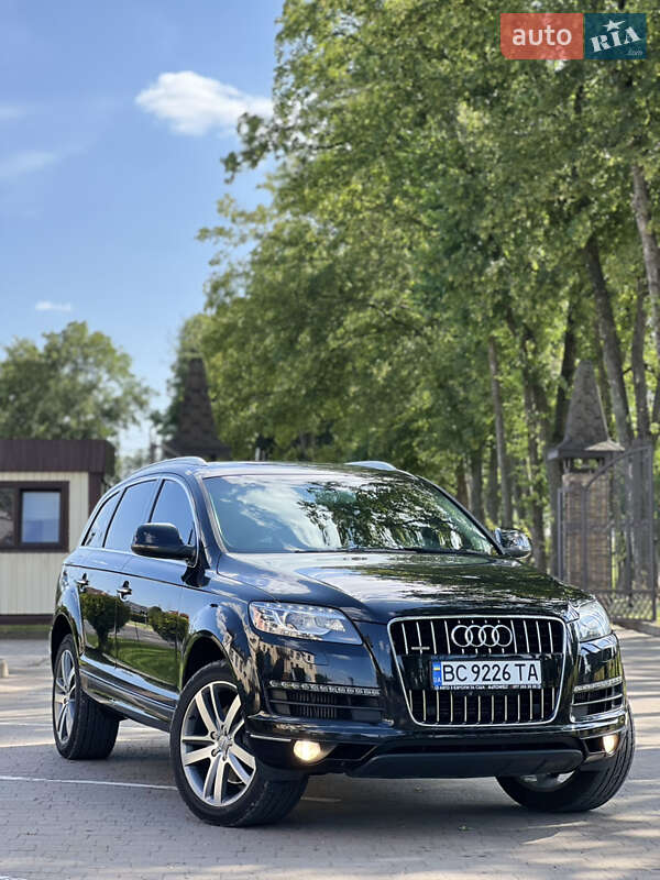 Внедорожник / Кроссовер Audi Q7 2012 в 