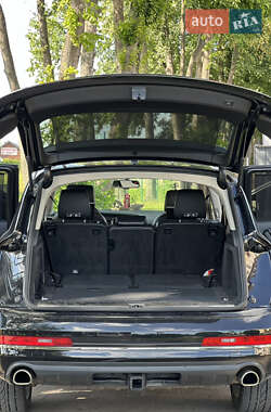 Внедорожник / Кроссовер Audi Q7 2012 в 