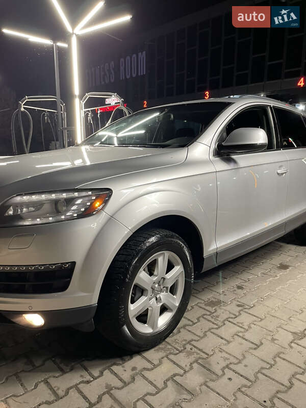 Внедорожник / Кроссовер Audi Q7 2014 в Ровно