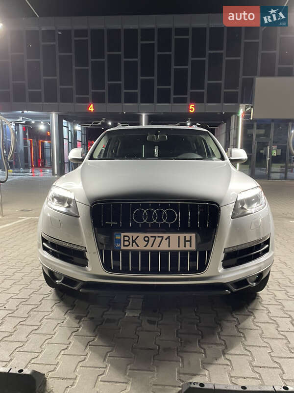 Внедорожник / Кроссовер Audi Q7 2014 в Ровно