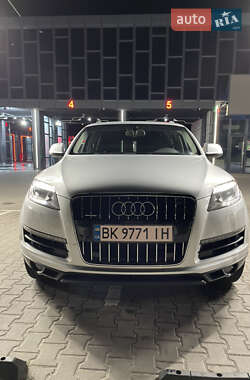 Позашляховик / Кросовер Audi Q7 2014 в 
