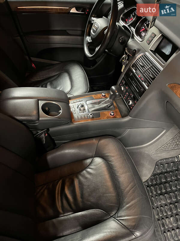 Внедорожник / Кроссовер Audi Q7 2014 в Ровно