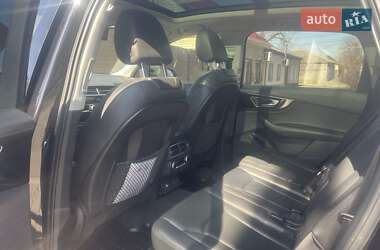 Позашляховик / Кросовер Audi Q7 2015 в 