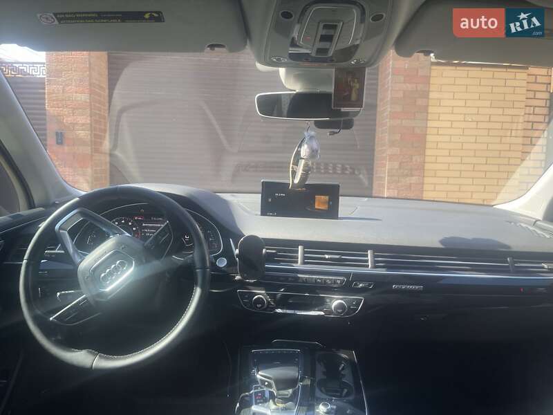 Позашляховик / Кросовер Audi Q7 2015 в Ізмаїлі