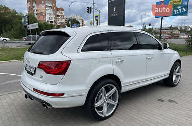 Позашляховик / Кросовер Audi Q7 2013 в 