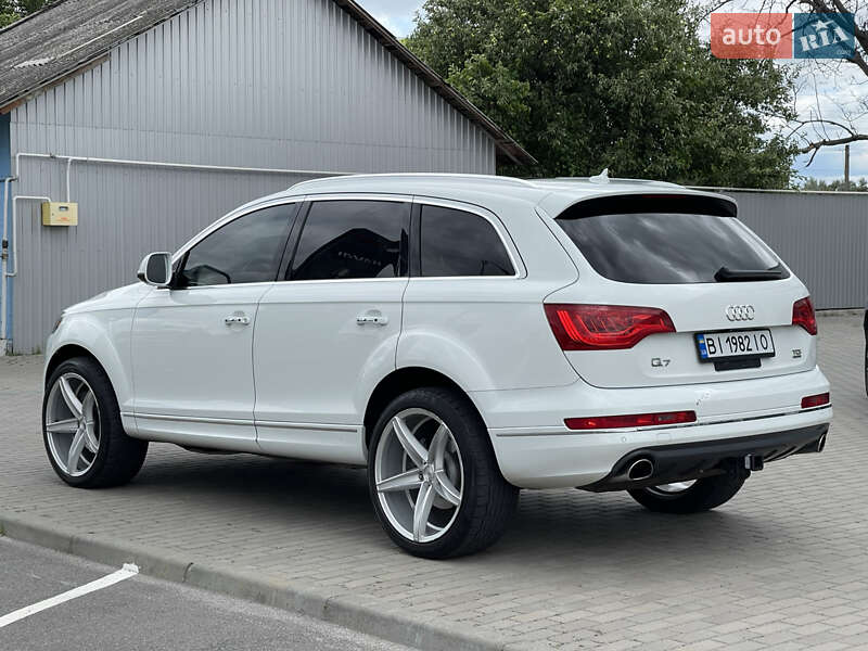 Внедорожник / Кроссовер Audi Q7 2013 в Полтаве