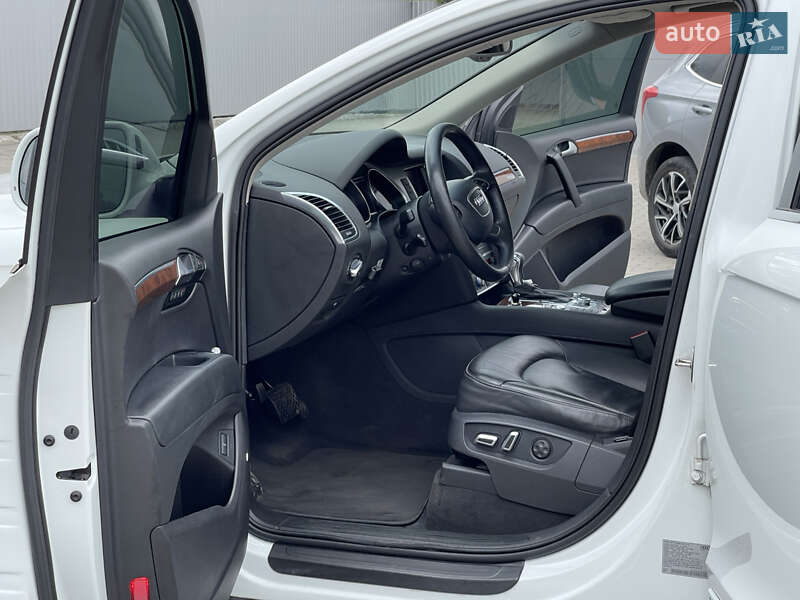 Внедорожник / Кроссовер Audi Q7 2013 в Полтаве