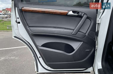 Позашляховик / Кросовер Audi Q7 2013 в 