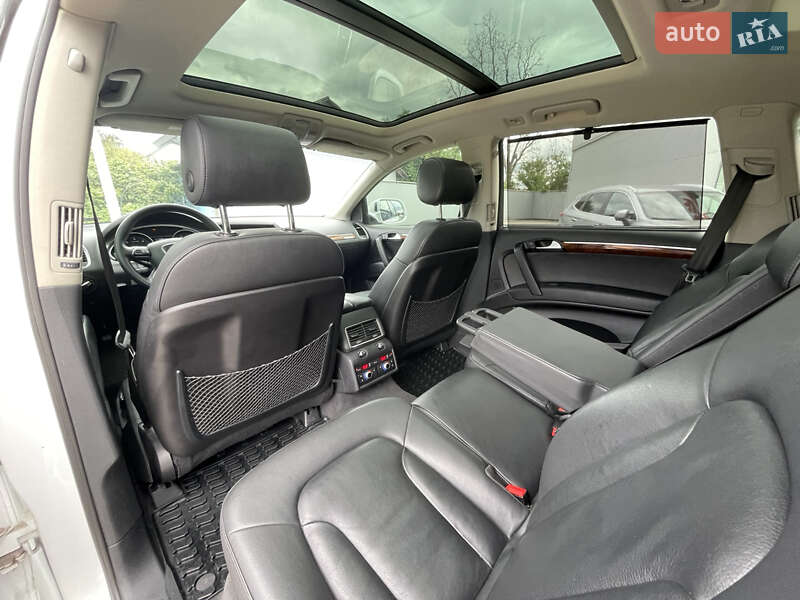 Внедорожник / Кроссовер Audi Q7 2013 в Полтаве