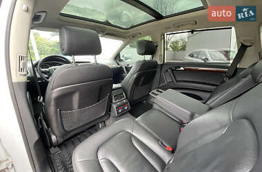 Позашляховик / Кросовер Audi Q7 2013 в 