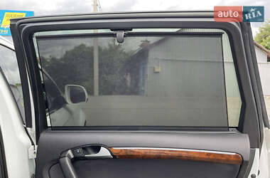 Позашляховик / Кросовер Audi Q7 2013 в 