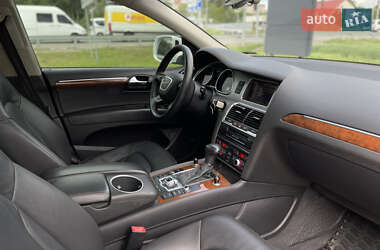 Позашляховик / Кросовер Audi Q7 2013 в 