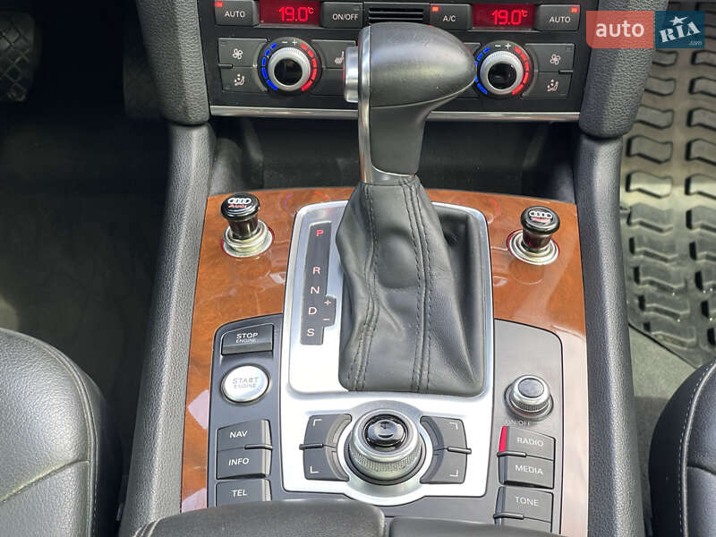 Внедорожник / Кроссовер Audi Q7 2013 в Полтаве