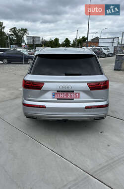 Внедорожник / Кроссовер Audi Q7 2019 в 