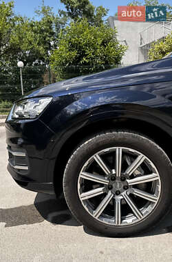 Внедорожник / Кроссовер Audi Q7 2017 в 