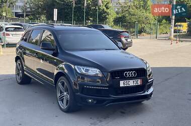 Внедорожник / Кроссовер Audi Q7 2014 в 