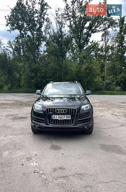 Позашляховик / Кросовер Audi Q7 2013 в 