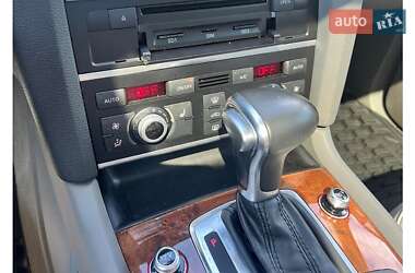 Позашляховик / Кросовер Audi Q7 2013 в 