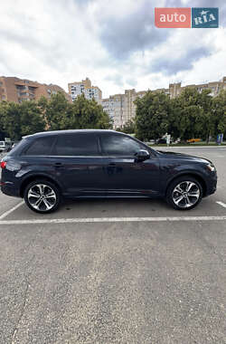 Внедорожник / Кроссовер Audi Q7 2023 в 