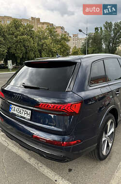 Внедорожник / Кроссовер Audi Q7 2023 в 