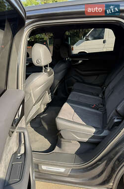 Внедорожник / Кроссовер Audi Q7 2023 в 