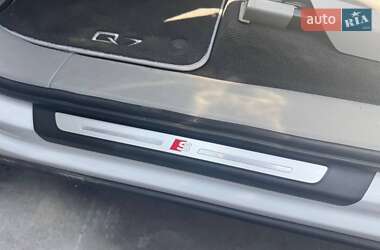 Внедорожник / Кроссовер Audi Q7 2017 в 