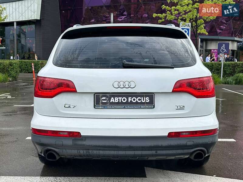 Внедорожник / Кроссовер Audi Q7 2013 в Киеве