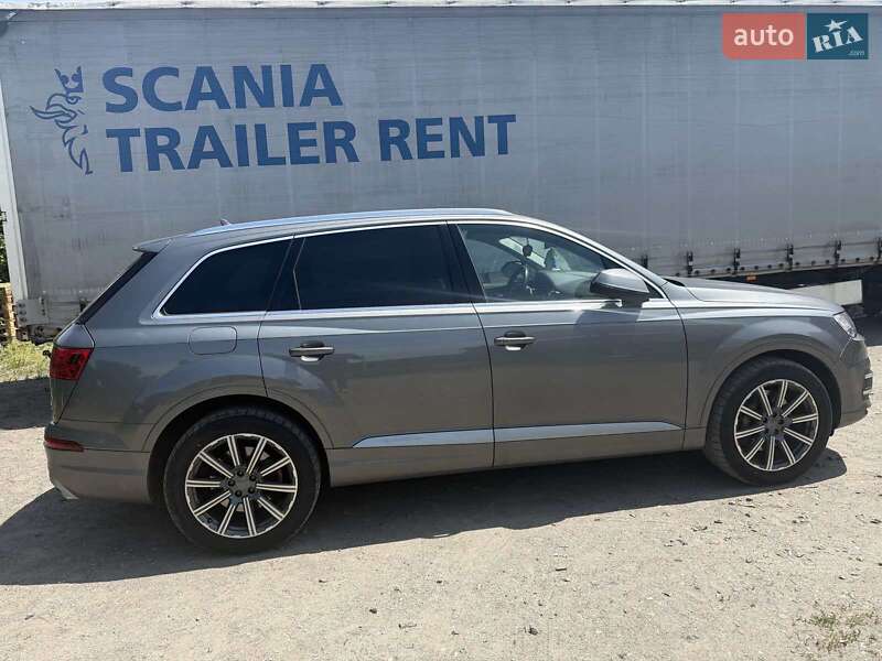Позашляховик / Кросовер Audi Q7 2017 в Львові