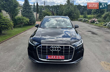 Внедорожник / Кроссовер Audi Q7 2020 в 
